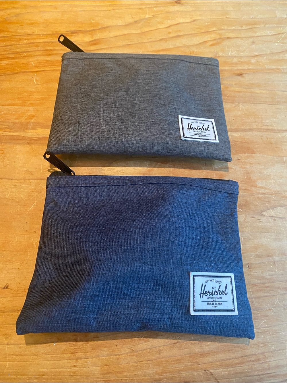 2xHerschel Pouch/Dopp kit/makeup bag